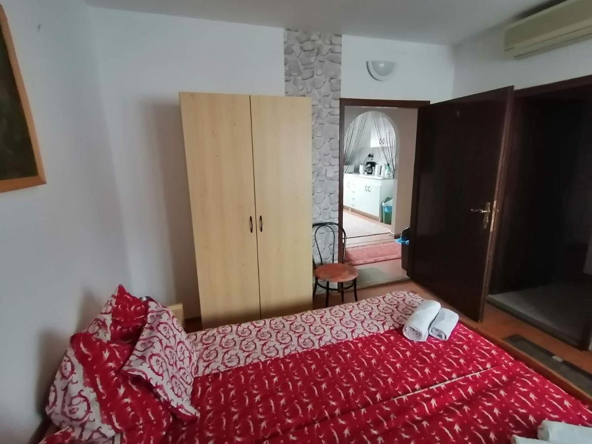 Joos Apartman Sarvar Bagian luar foto
