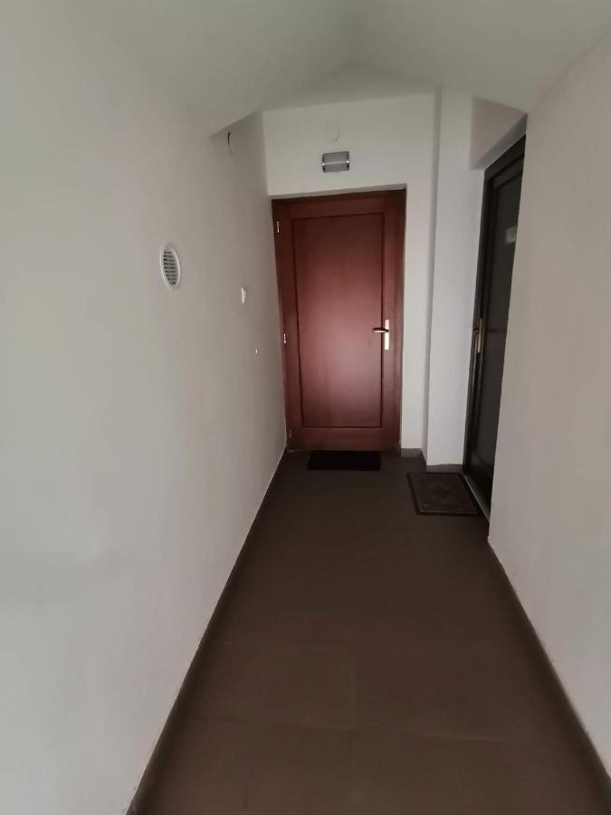 Joos Apartman Sarvar Bagian luar foto