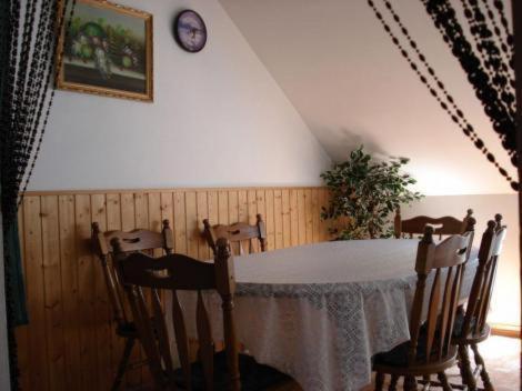 Joos Apartman Sarvar Bagian luar foto